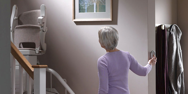 merdiven asansörü için çağrı düğmesi